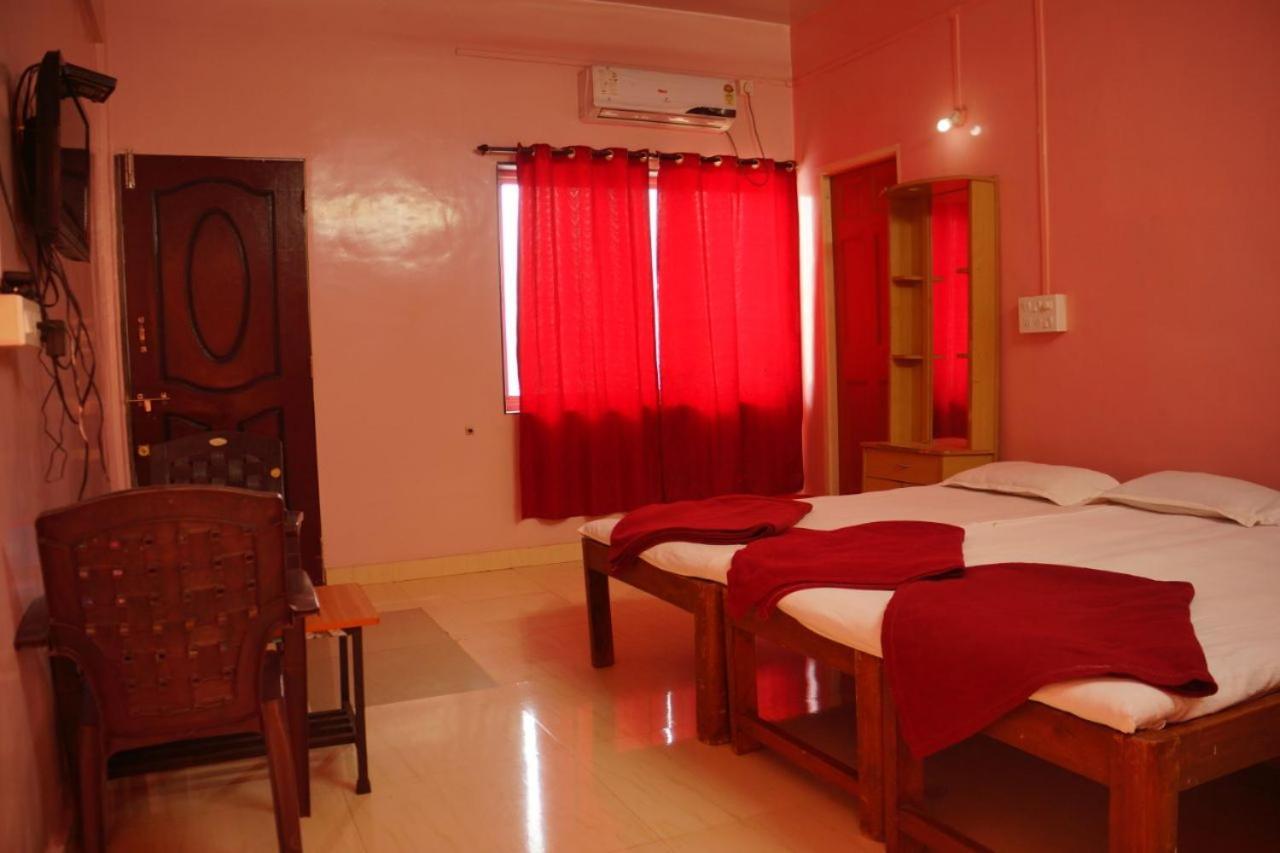 Hotel Yash Garden Residency Ganpatipule Exterior foto