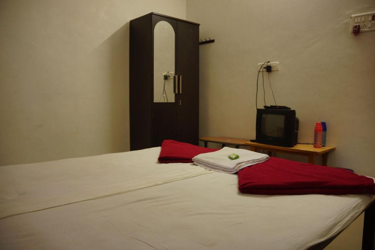 Hotel Yash Garden Residency Ganpatipule Exterior foto
